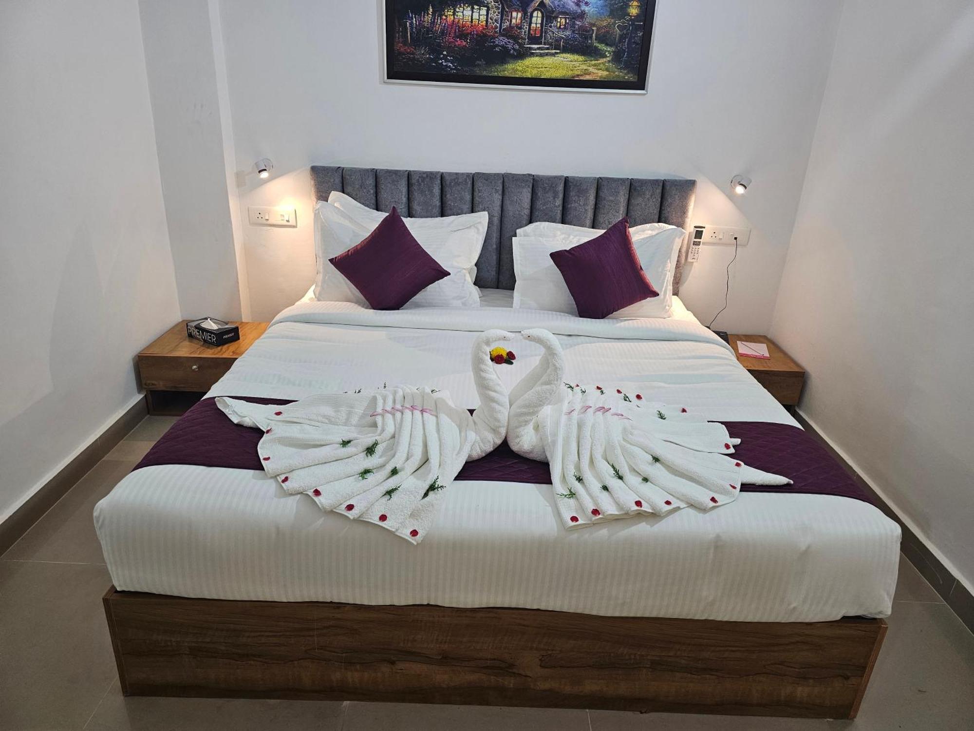 Pearl Residency Hotel Ayoor Buitenkant foto