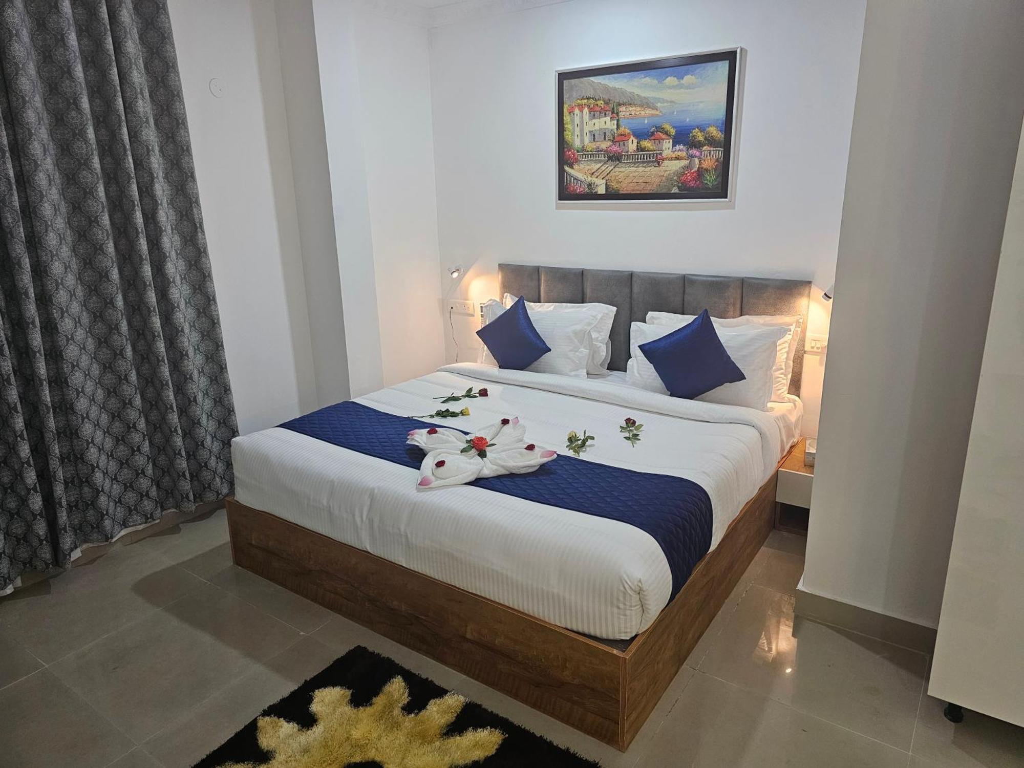 Pearl Residency Hotel Ayoor Buitenkant foto
